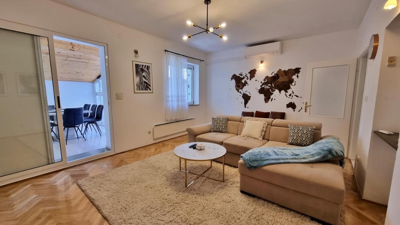 Apartment Hana Омиш Экстерьер фото