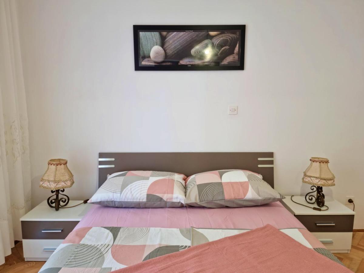 Apartment Hana Омиш Экстерьер фото
