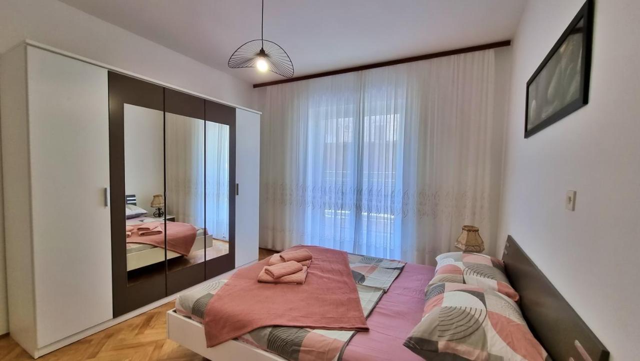 Apartment Hana Омиш Экстерьер фото