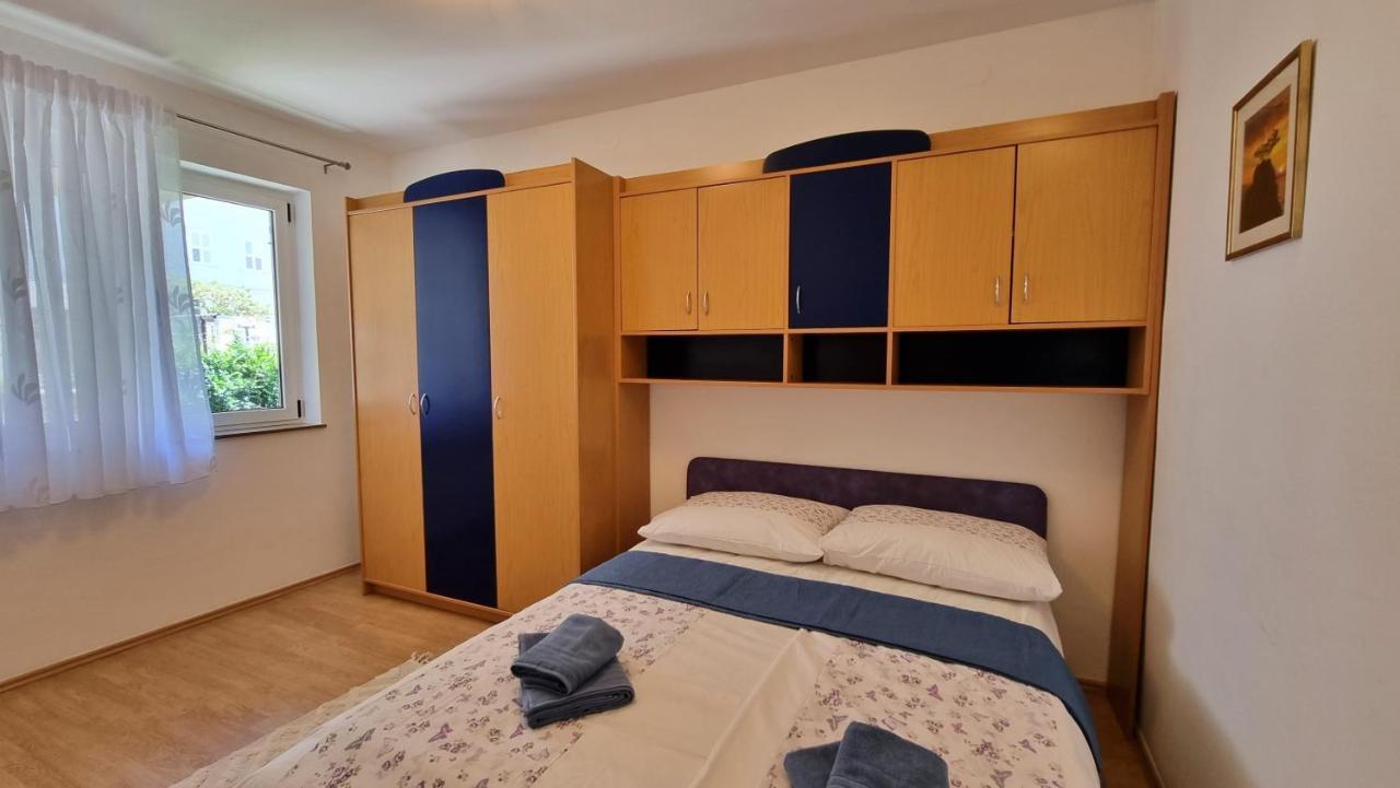 Apartment Hana Омиш Экстерьер фото