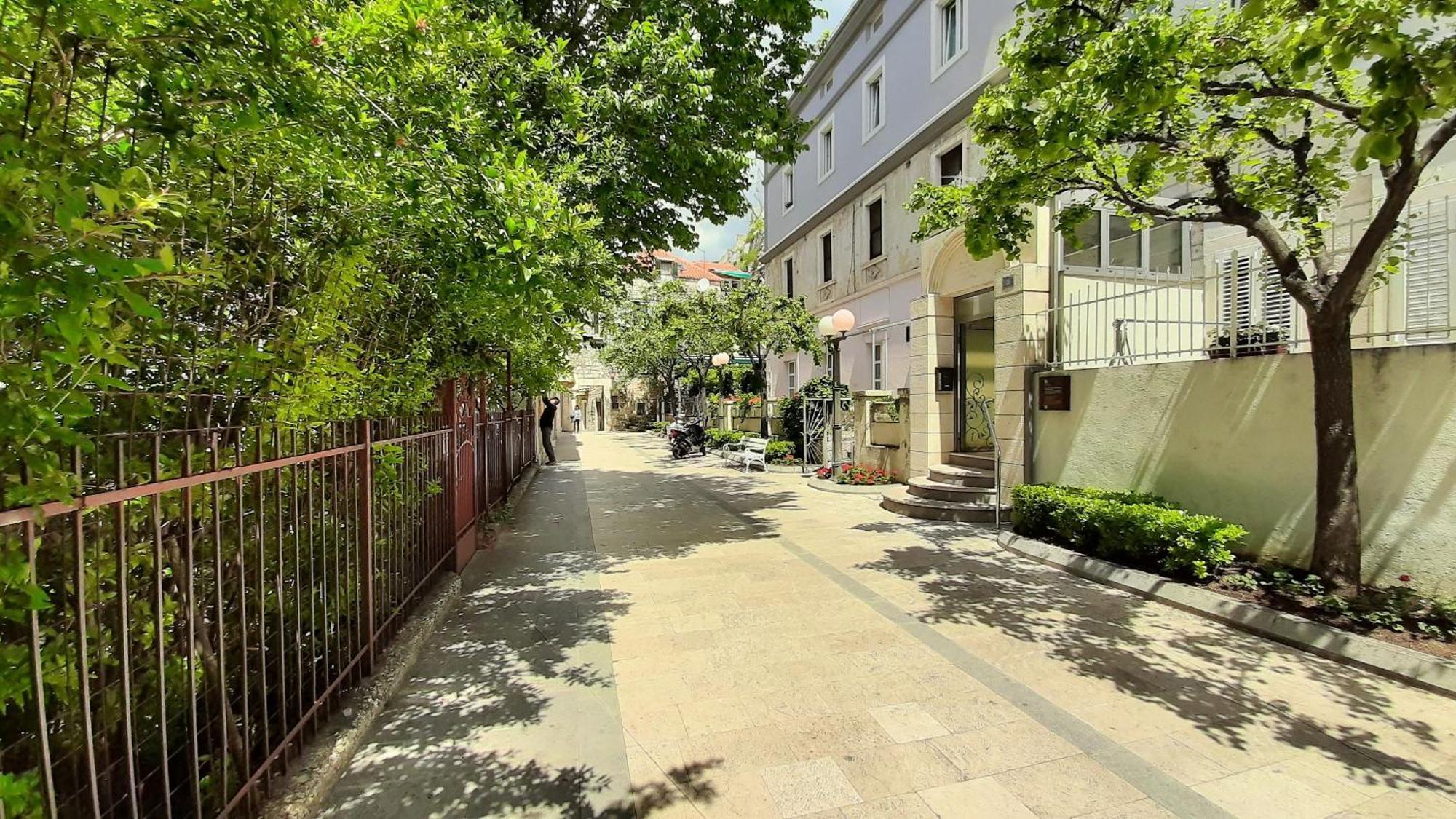 Apartment Hana Омиш Экстерьер фото